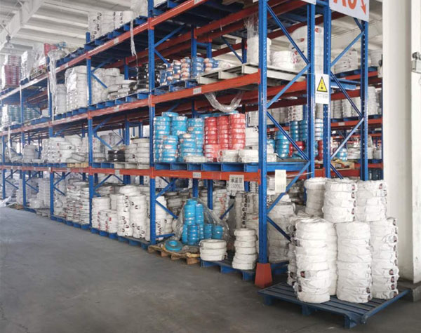 ��ɽ���ߵ��¹�˾ �ֿ�һ��